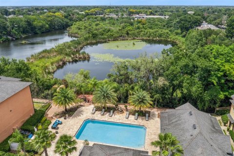 Condo in Orlando, Florida, 2 bedrooms  № 2195568 - photo 2