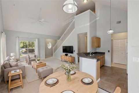 Condo in Orlando, Florida, 2 bedrooms  № 2195568 - photo 3