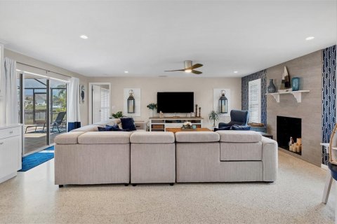 House in Punta Gorda, Florida 3 bedrooms, 133.69 sq.m. № 1637511 - photo 12