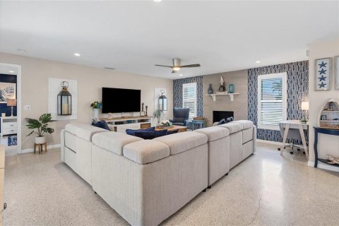 House in Punta Gorda, Florida 3 bedrooms, 133.69 sq.m. № 1637511 - photo 13