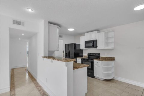 Купить кондоминиум в Киссимми, Флорида 4 комнаты, 80.82м2, № 1911786 - фото 12