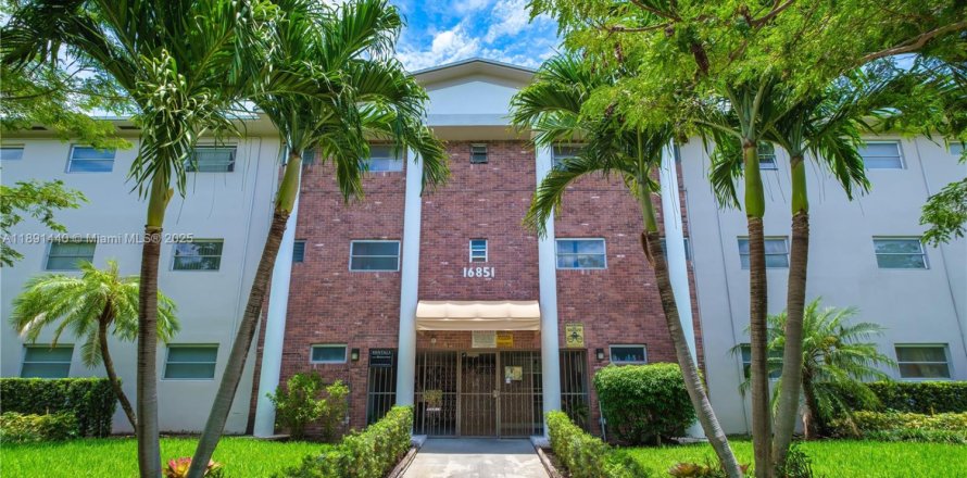 Apartamento en North Miami Beach, Florida 1 dormitorio, 60.39 m2 № 1944701