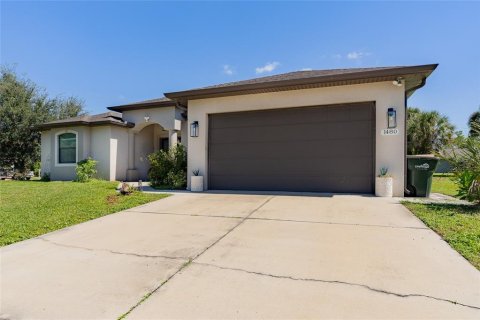 Villa ou maison à North Port, Floride 3 chambres, 197.7 m2 № 2390859