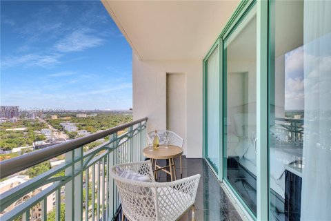 Condo in Miami, Florida, 1 bedroom  № 2053047 - photo 9