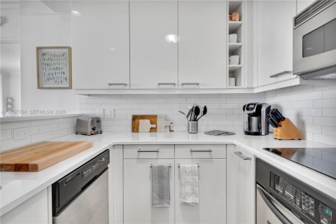 Снять в аренду кондоминиум в Майами, Флорида 1 спальня, 89.09м2, № 2053047 - фото 18