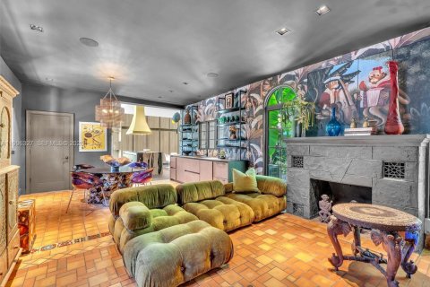 Casa en venta en Hollywood, Florida, 4 dormitorios, 362.32 m2 № 2074670 - foto 23