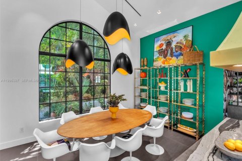 Casa en venta en Hollywood, Florida, 4 dormitorios, 362.32 m2 № 2074670 - foto 12