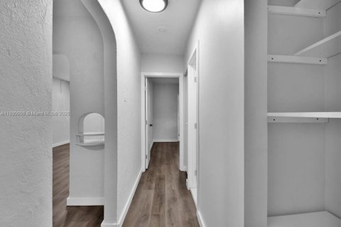 Casa en alquiler en Miami, Florida, 3 dormitorios, 114.27 m2 № 1964190 - foto 29