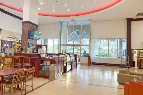 Condo in Sunny Isles Beach, Florida  № 2075231 - photo 23