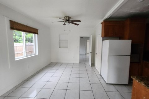 Townhouse in Dania Beach, Florida 2 bedrooms, 119.19 sq.m. № 2250739 - photo 5