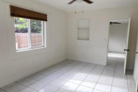 Townhouse in Dania Beach, Florida 2 bedrooms, 119.19 sq.m. № 2250739 - photo 7