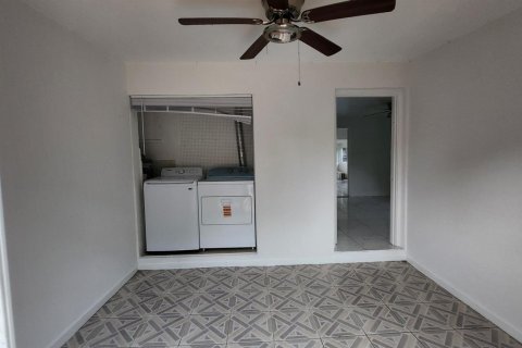 Townhouse in Dania Beach, Florida 2 bedrooms, 119.19 sq.m. № 2250739 - photo 3