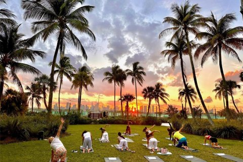 Condominio en alquiler en Miami Beach, Florida, 2 dormitorios, 99.31 m2 № 1952996 - foto 22