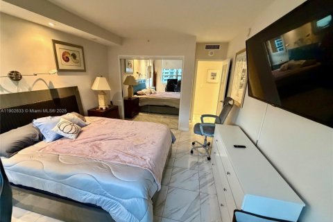 Condominio en alquiler en Miami Beach, Florida, 2 dormitorios, 99.31 m2 № 1952996 - foto 15