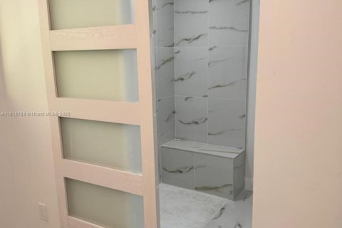 Casa en venta en Miami, Florida, 3 dormitorios, 110.93 m2 № 1967003 - foto 11