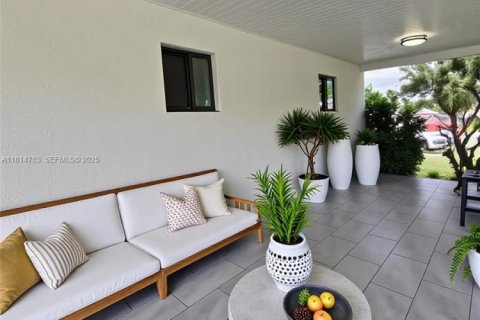 Casa en venta en Miami, Florida, 3 dormitorios, 110.93 m2 № 1967003 - foto 27
