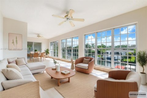 Кондоминиум с 2 спальнями в Корал-Гейблс, Флорида № 2043791