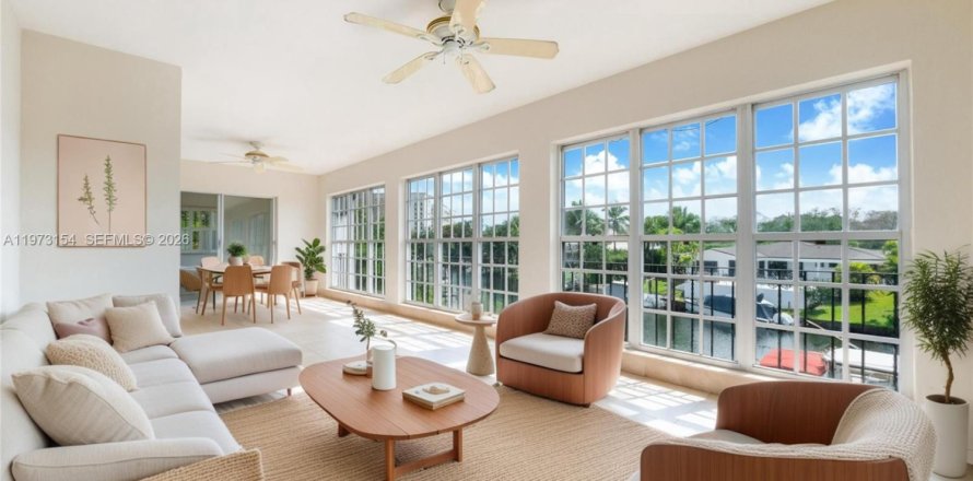 Кондоминиум с 2 спальнями в Корал-Гейблс, Флорида № 2043791