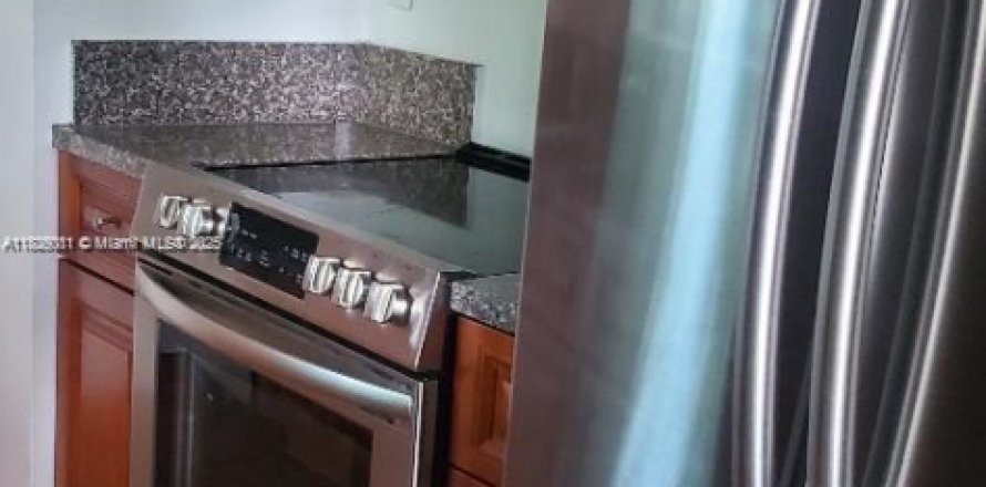 Apartment in Coral Springs, Florida 3 bedrooms, 337.42 sq.m. № 1938041