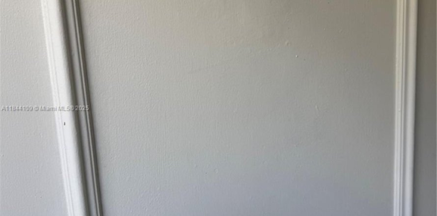 Appartement à North Miami, Floride 2 chambres, 89.19 m2 № 1842414