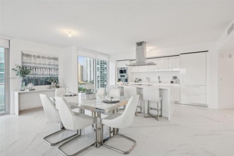 Copropriété à louer à Sunny Isles Beach, Floride: 3 chambres, 175.77 m2 № 1944417 - photo 15