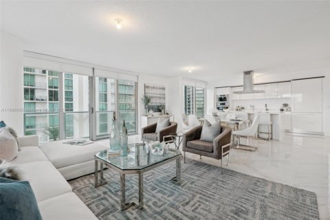 Copropriété à louer à Sunny Isles Beach, Floride: 3 chambres, 175.77 m2 № 1944417 - photo 10