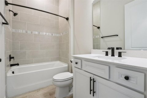 House in Winter Garden, Florida 3 bedrooms, 213.49 sq.m. № 1592812 - photo 12