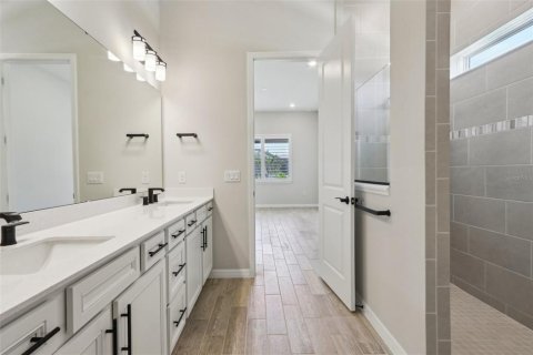 House in Winter Garden, Florida 3 bedrooms, 213.49 sq.m. № 1592812 - photo 20