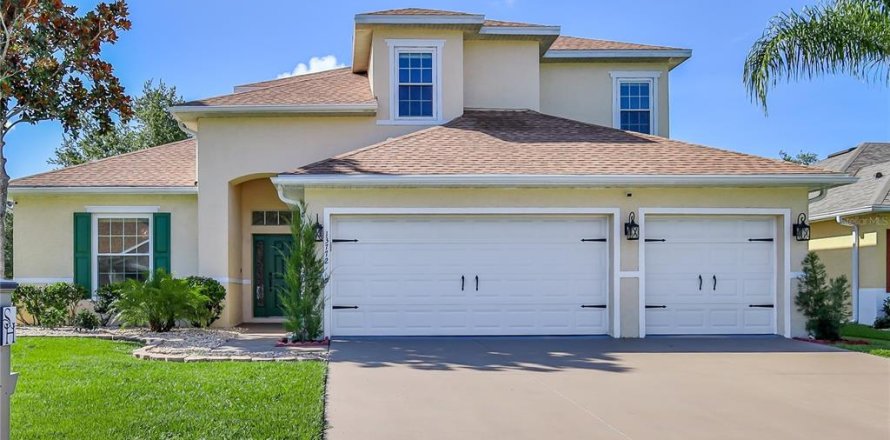 House in Spring Hill, Florida 4 bedrooms, 259.75 sq.m. № 2225262