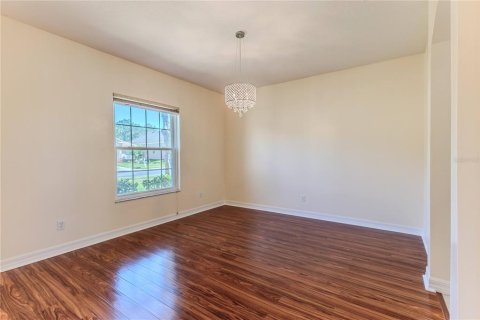 House in Spring Hill, Florida 4 bedrooms, 259.75 sq.m. № 2225262 - photo 9