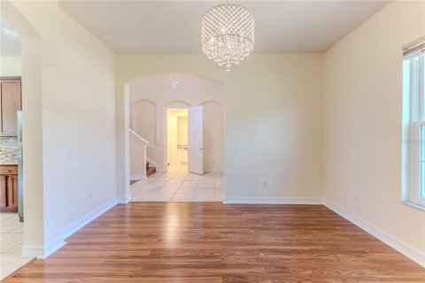 House in Spring Hill, Florida 4 bedrooms, 259.75 sq.m. № 2225262 - photo 11