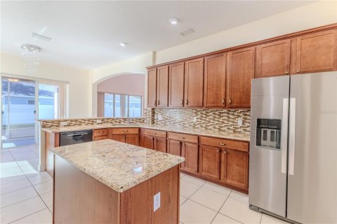 House in Spring Hill, Florida 4 bedrooms, 259.75 sq.m. № 2225262 - photo 14