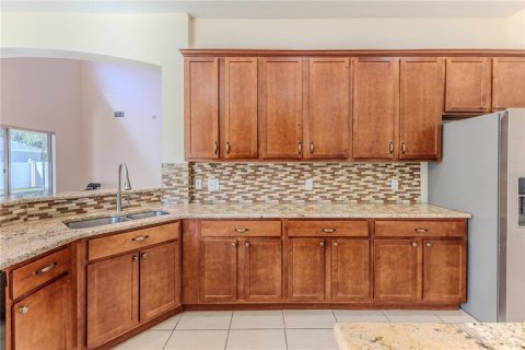 House in Spring Hill, Florida 4 bedrooms, 259.75 sq.m. № 2225262 - photo 15