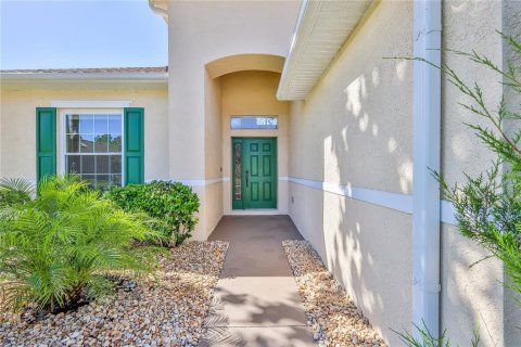 House in Spring Hill, Florida 4 bedrooms, 259.75 sq.m. № 2225262 - photo 5
