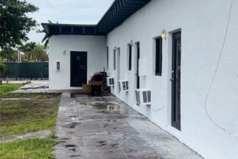 Immobilier commercial à Florida City, Floride № 2016604