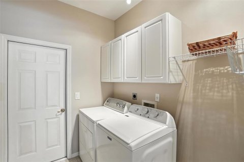 House in Estero, Florida 3 bedrooms, 190.64 sq.m. № 1852589 - photo 30