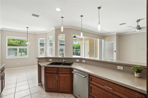 House in Estero, Florida 3 bedrooms, 190.64 sq.m. № 1852589 - photo 10