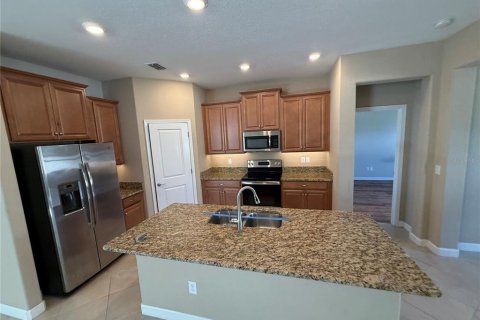 House in Wimauma, Florida 2 bedrooms, 156.35 sq.m. № 2134418 - photo 5