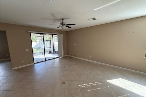 House in Wimauma, Florida 2 bedrooms, 156.35 sq.m. № 2134418 - photo 8
