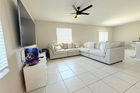 Casa en alquiler en Riverview, Florida, 4 dormitorios, 177.81 m2 № 1789433 - foto 3
