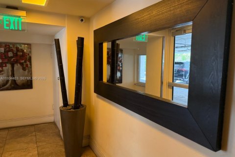 Купить кондоминиум в Майами-Бич, Флорида 1 спальня, 61.5м2, № 2053692 - фото 2