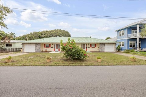 Immobilier commercial à vendre à New Smyrna Beach, Floride: 4 chambres, 189.71 m2 № 1906516 - photo 1