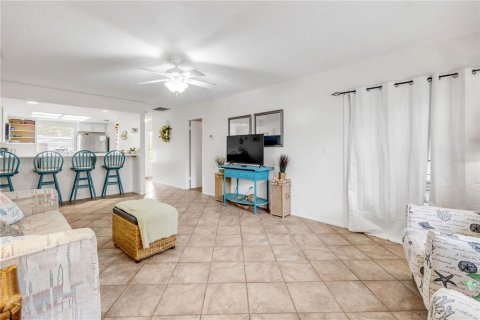 Immobilier commercial à vendre à New Smyrna Beach, Floride: 4 chambres, 189.71 m2 № 1906516 - photo 18
