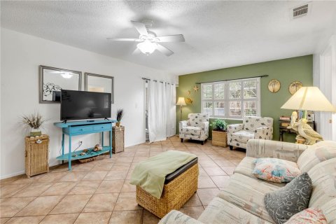 Immobilier commercial à vendre à New Smyrna Beach, Floride: 4 chambres, 189.71 m2 № 1906516 - photo 5