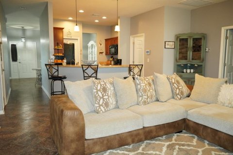 House in Davenport, Florida 4 bedrooms, 196.21 sq.m. № 1563729 - photo 6