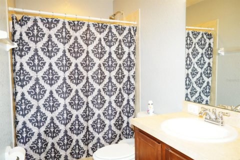 House in Davenport, Florida 4 bedrooms, 196.21 sq.m. № 1563729 - photo 13
