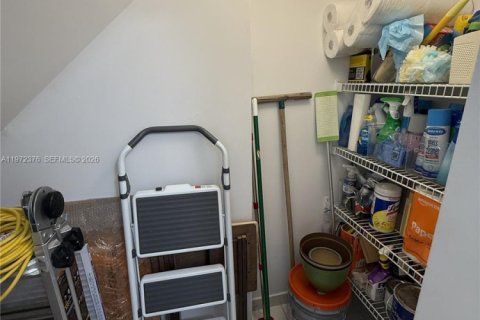 Townhouse in Miami, Florida 3 bedrooms, 169.08 sq.m. № 2038650 - photo 8