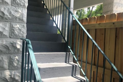 Casa en alquiler en Lake Worth, Florida, 2 dormitorios № 2026961 - foto 14