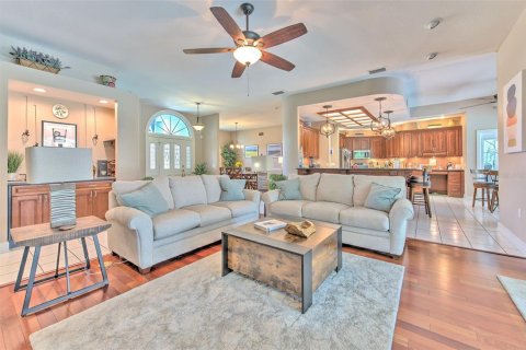 Villa ou maison à vendre à Valrico, Floride: 4 chambres, 263.84 m2 № 2147651 - photo 16