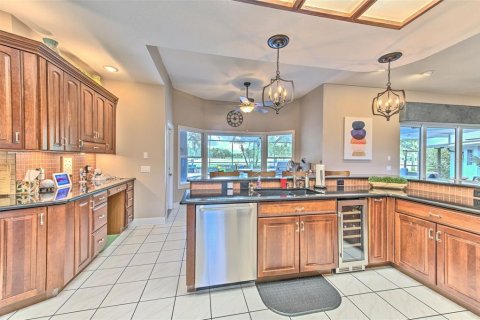 Villa ou maison à vendre à Valrico, Floride: 4 chambres, 263.84 m2 № 2147651 - photo 18